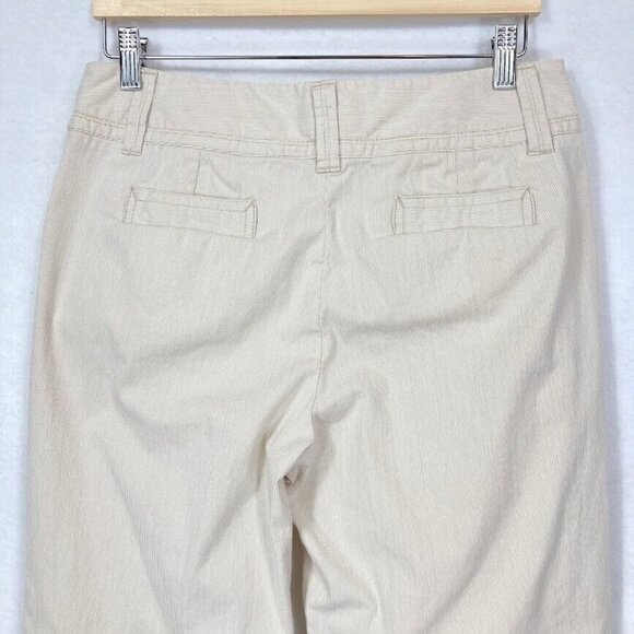 Charter Club Three-Button-Hem Capri Classic Fit Jeans Size 8 Ivory - Picture 6 of 9